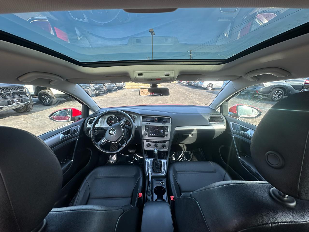 Volkswagen Golf TSI Wolfsburg Edition 6A 2017