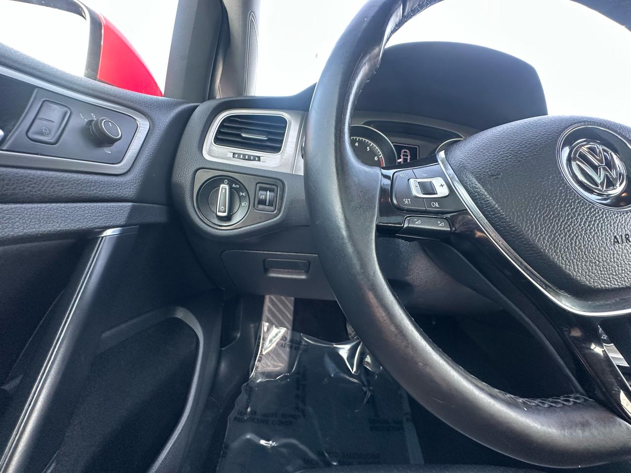 Volkswagen Golf TSI Wolfsburg Edition 6A 2017