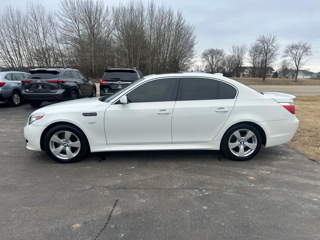 BMW 5-Series 530xi 2007