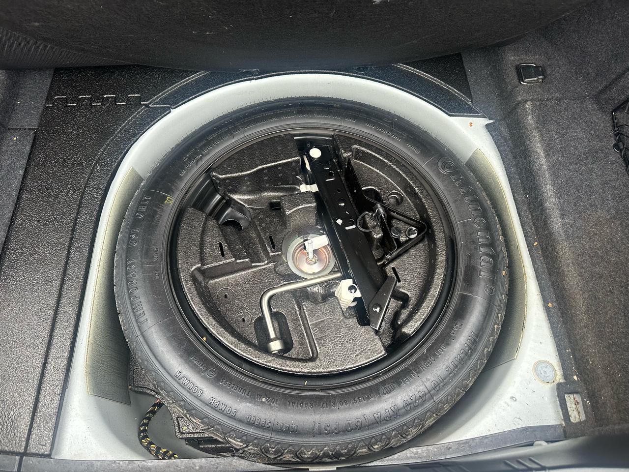 BMW 5-Series 530xi 2007