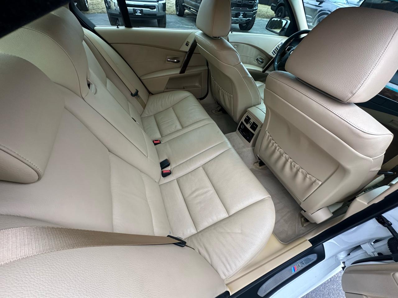 BMW 5-Series 530xi 2007