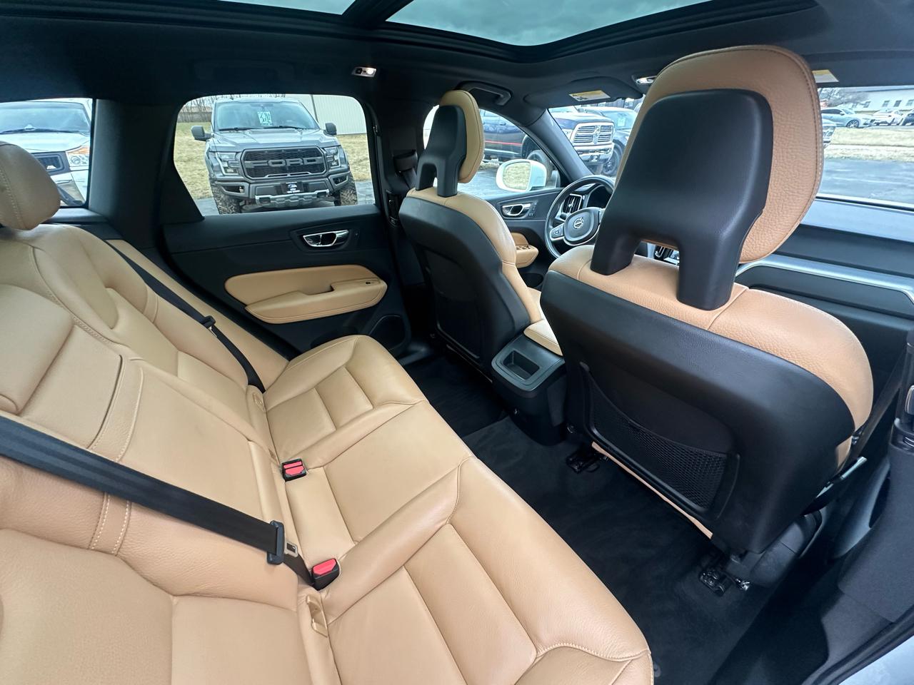 Volvo XC60 T5 Momentum AWD 2018