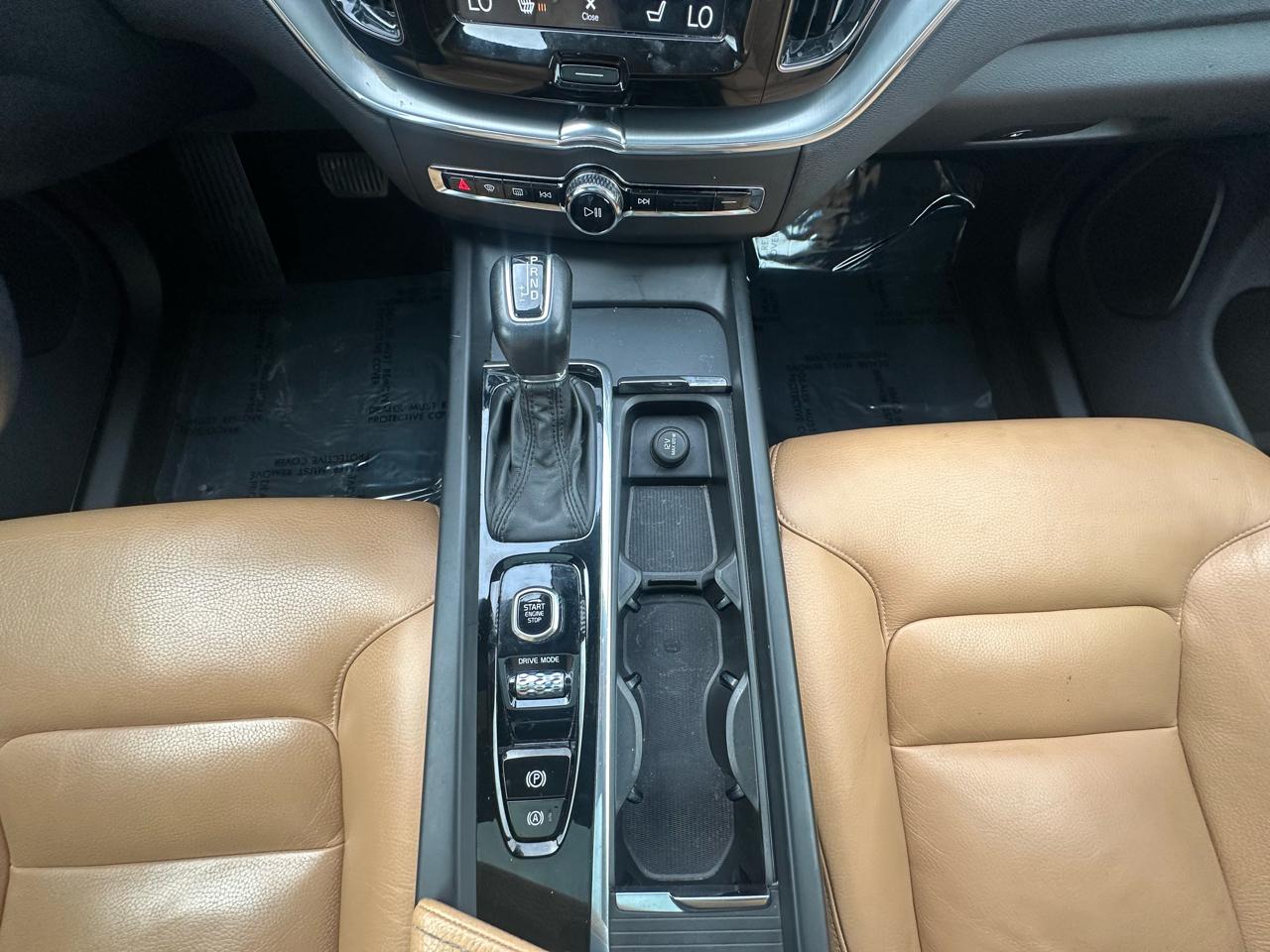 Volvo XC60 T5 Momentum AWD 2018