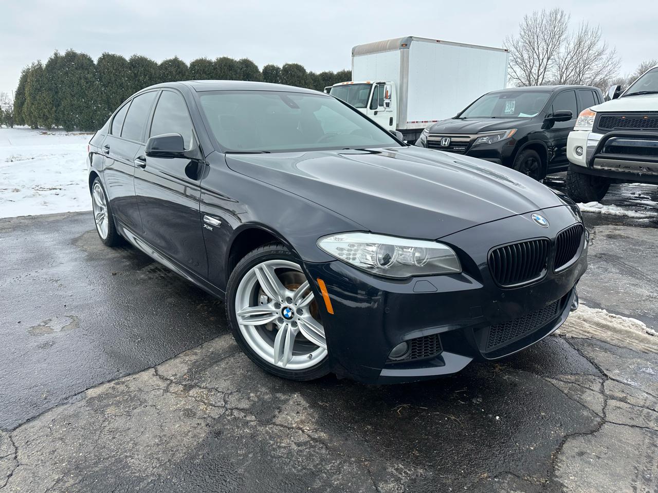 BMW 5-Series 535xi 2011