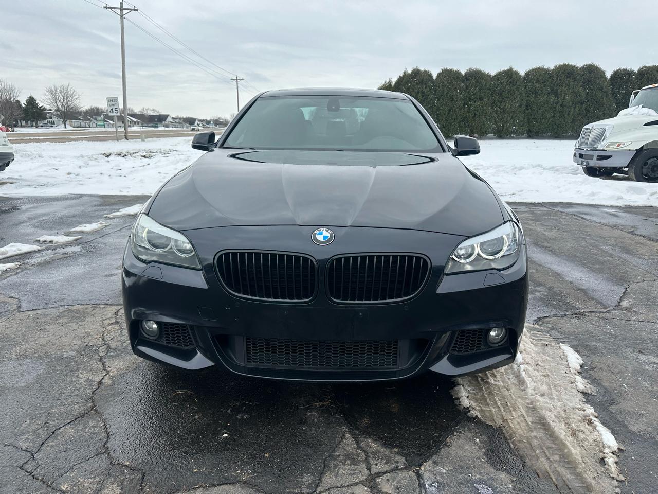 BMW 5-Series 535xi 2011