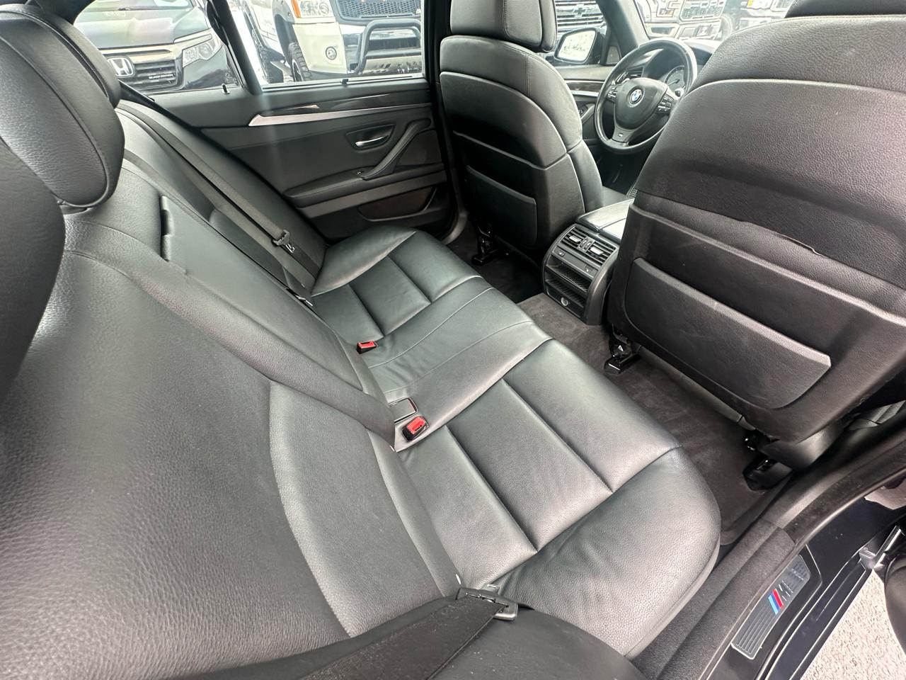 BMW 5-Series 535xi 2011