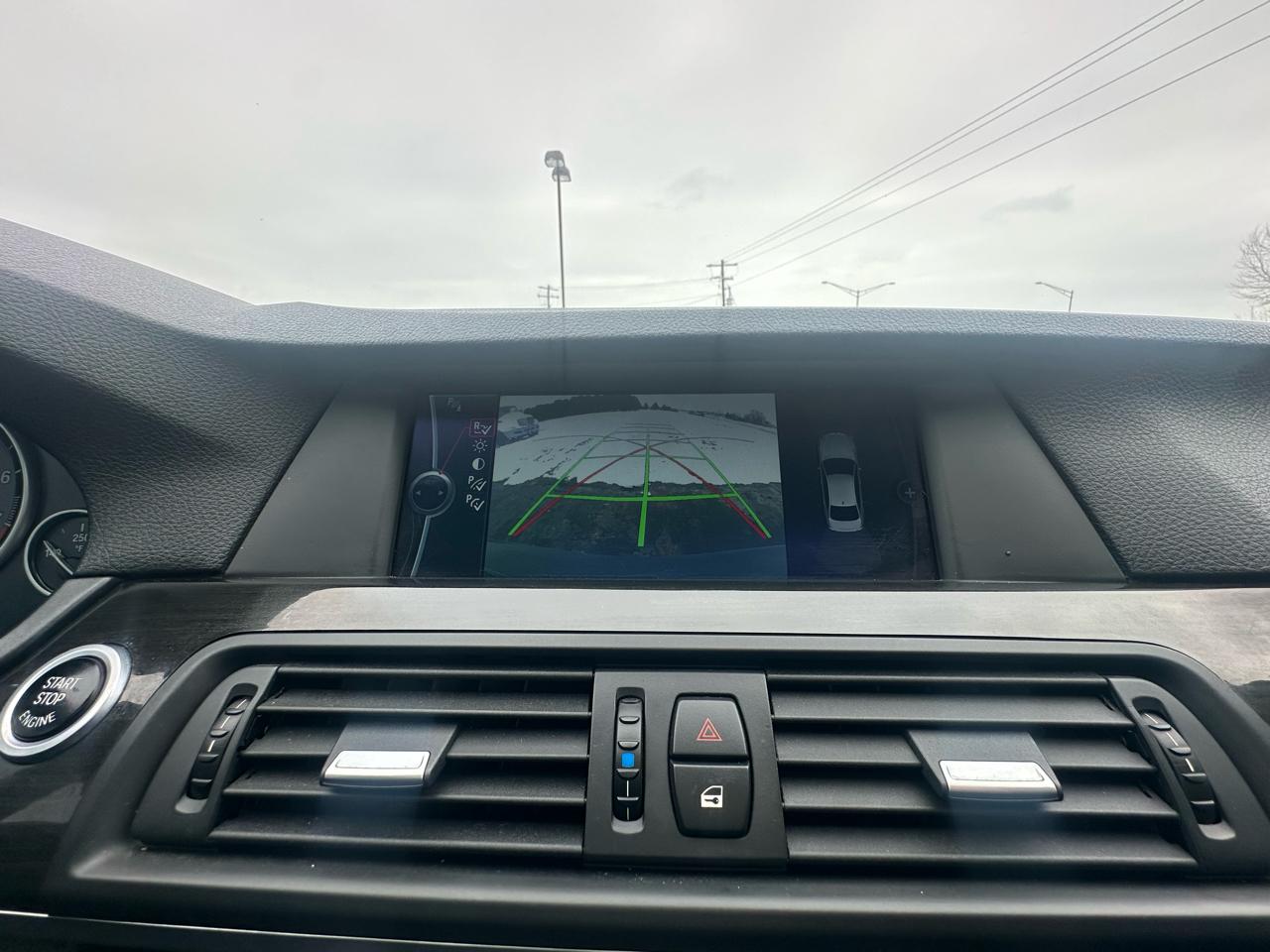 BMW 5-Series 535xi 2011