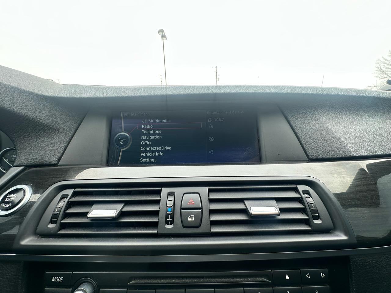 BMW 5-Series 535xi 2011