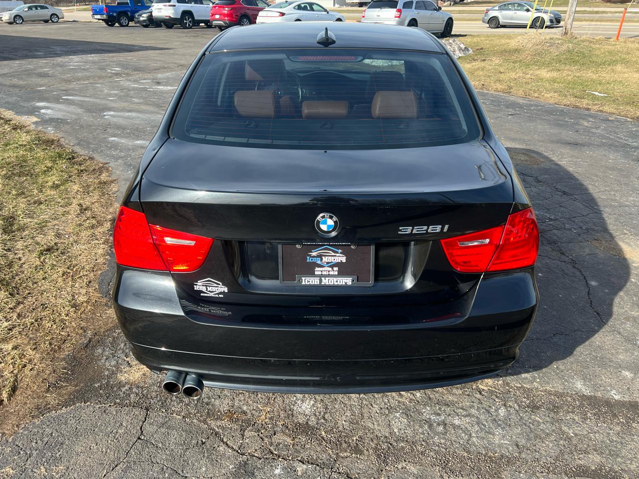 BMW 3-Series 328i xDrive SA 2011