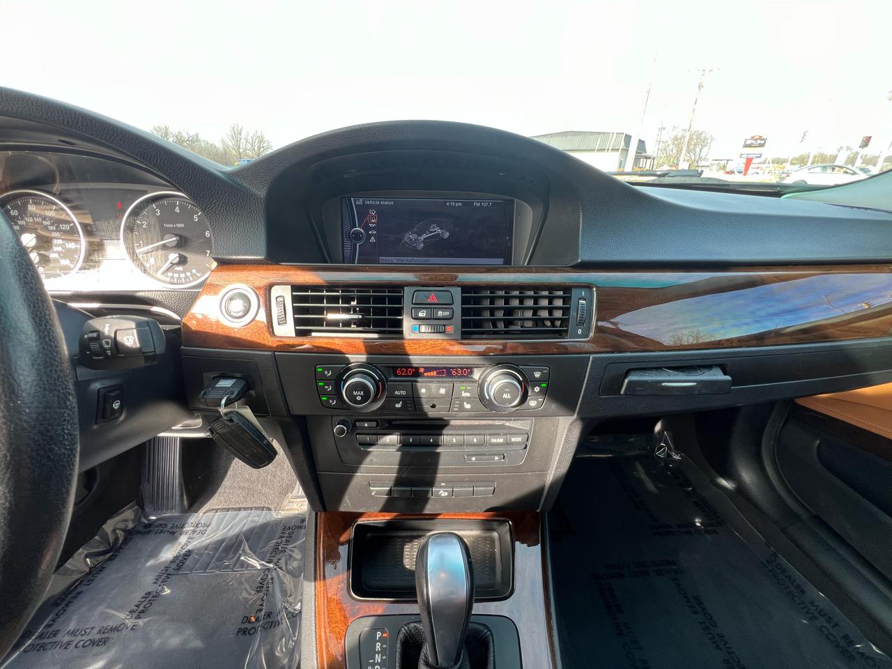 BMW 3-Series 328i xDrive SA 2011