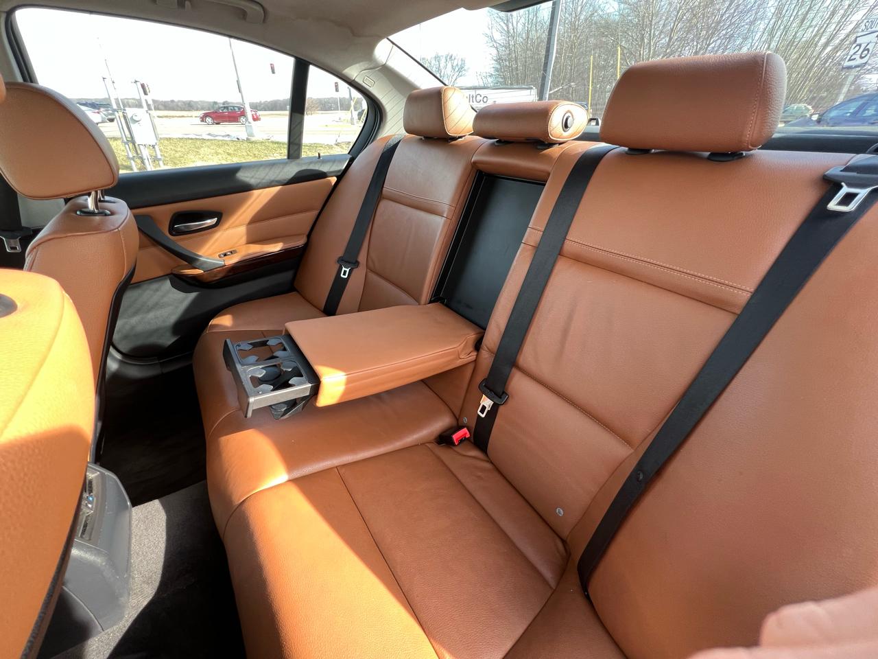 BMW 3-Series 328i xDrive SA 2011