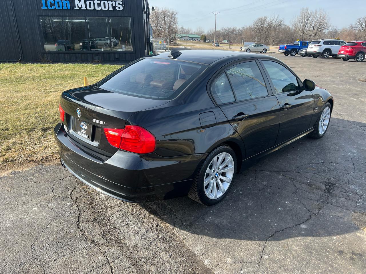 BMW 3-Series 328i xDrive SA 2011