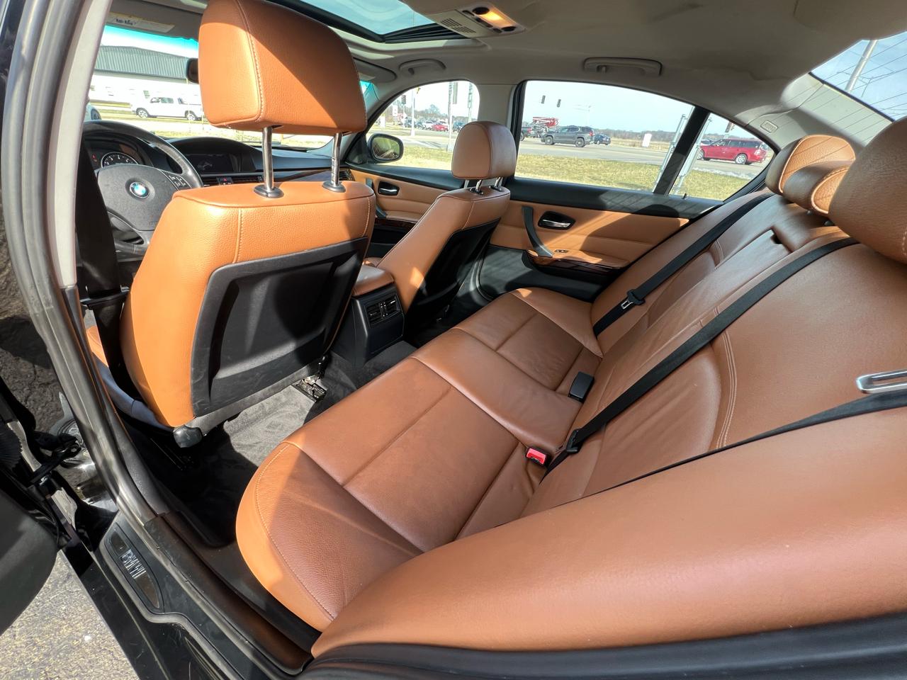 BMW 3-Series 328i xDrive SA 2011