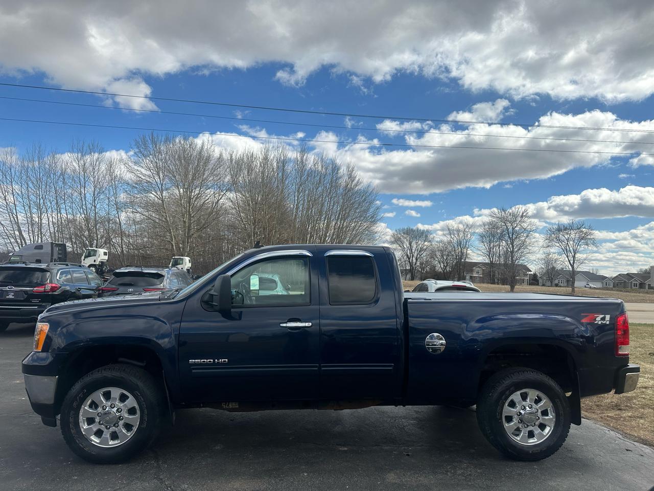 GMC Sierra 2500HD SLE Ext. Cab 4WD 2011