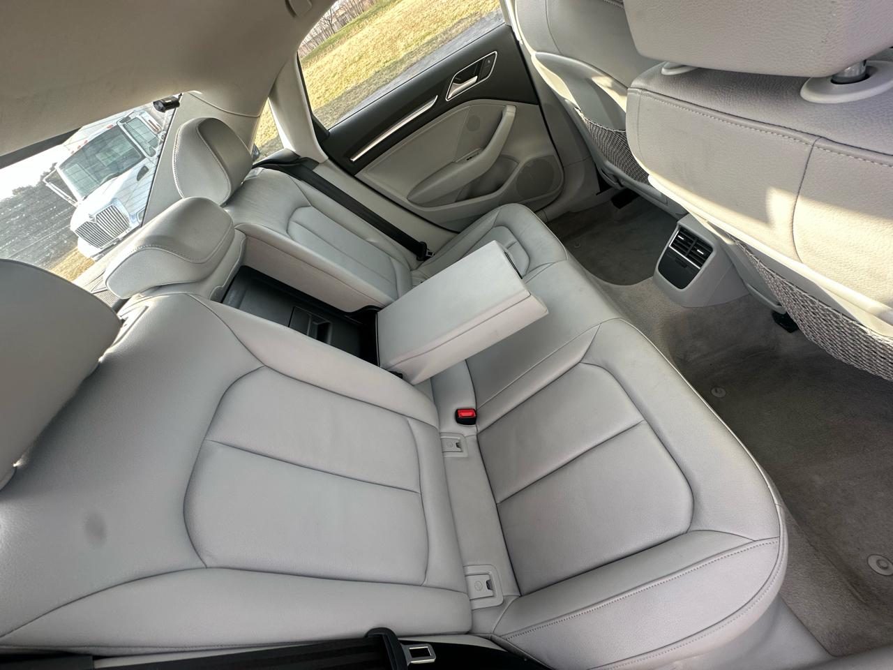 Audi A3 2.0T Premium Plus Sedan quattro S tronic 2016