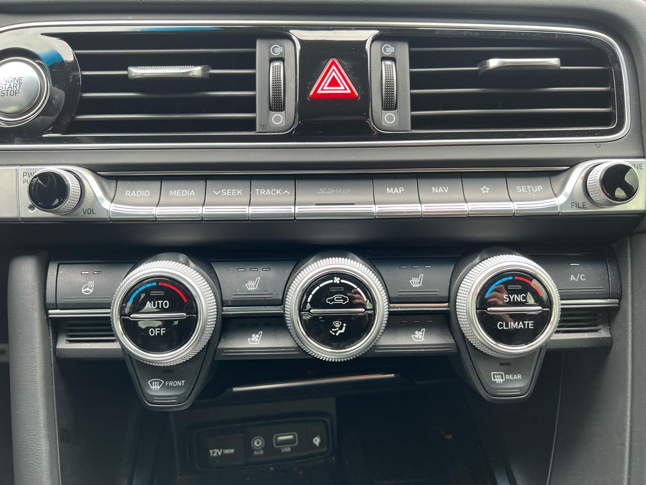 Genesis G70 2.0T Advanced AWD 2019