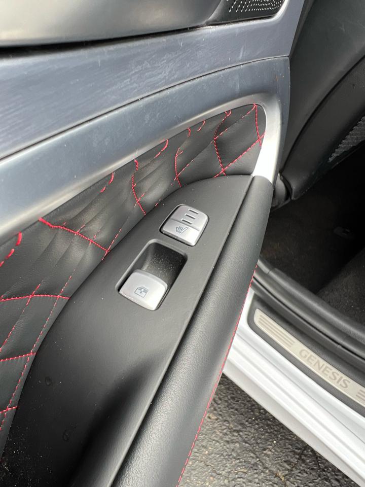 Genesis G70 2.0T Advanced AWD 2019