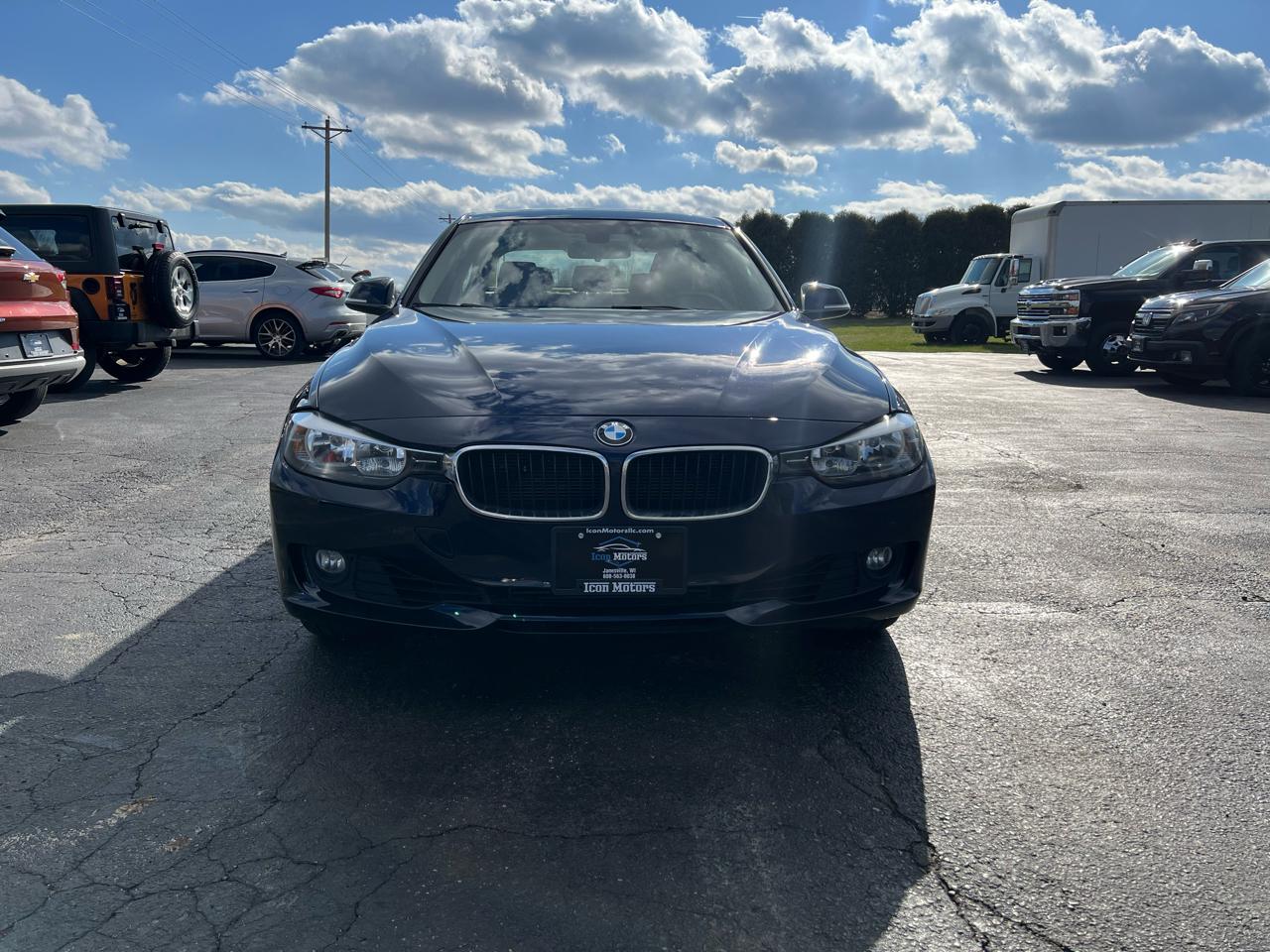 BMW 3-Series 328i xDrive Sedan - SULEV 2013