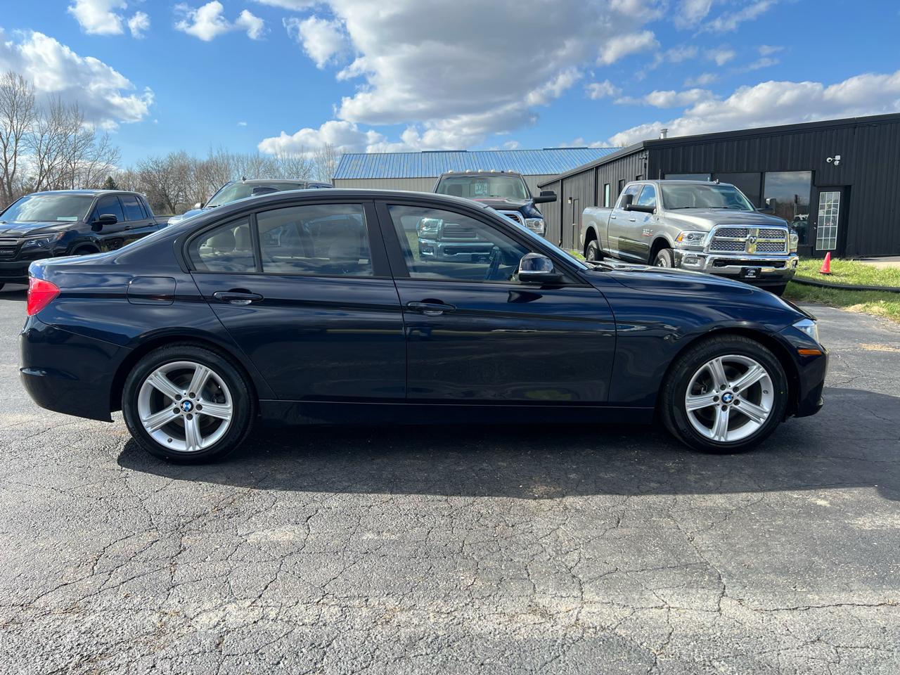 BMW 3-Series 328i xDrive Sedan - SULEV 2013
