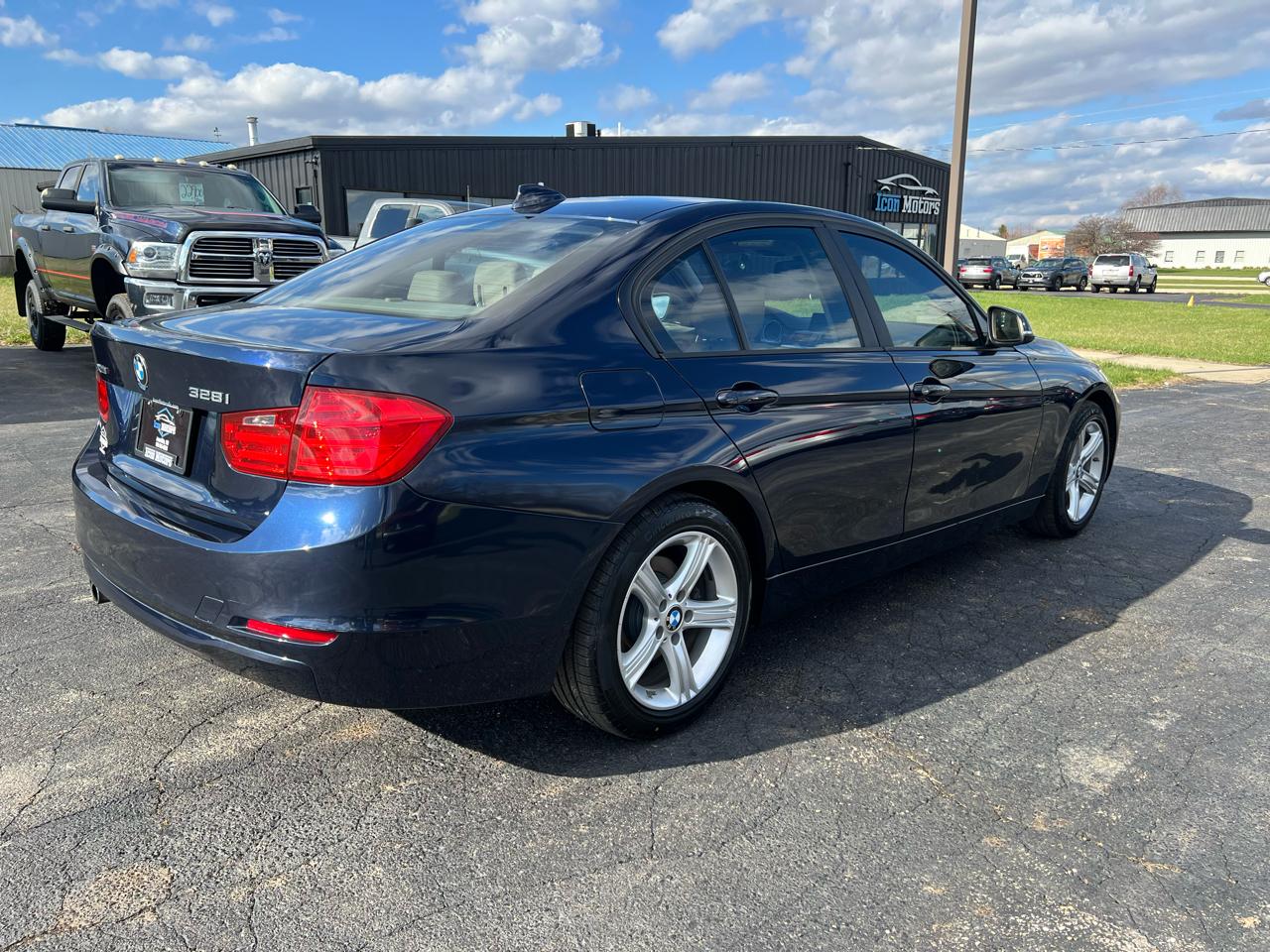 BMW 3-Series 328i xDrive Sedan - SULEV 2013
