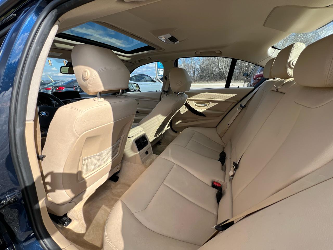 BMW 3-Series 328i xDrive Sedan - SULEV 2013