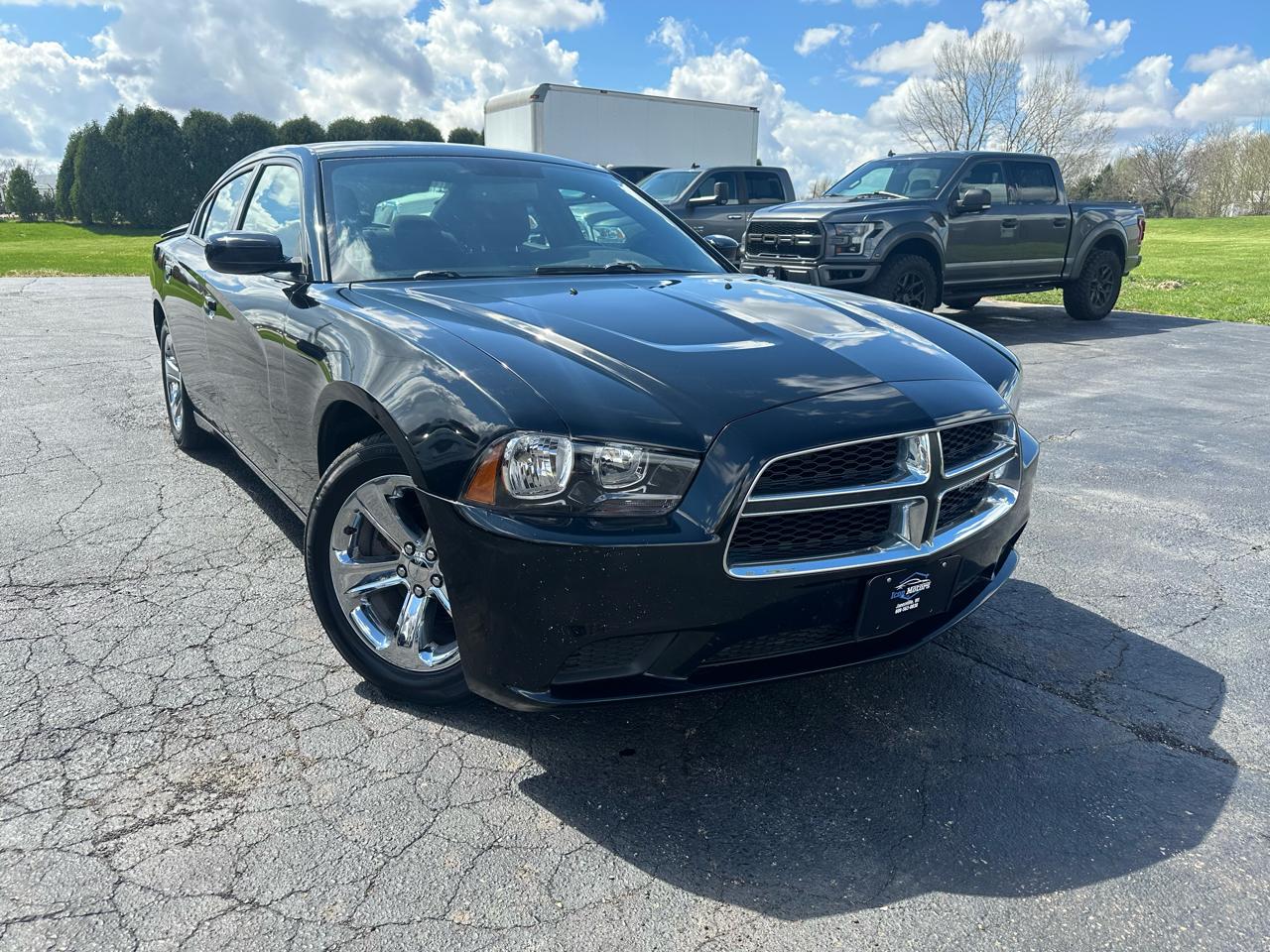 Dodge Charger SE 2012