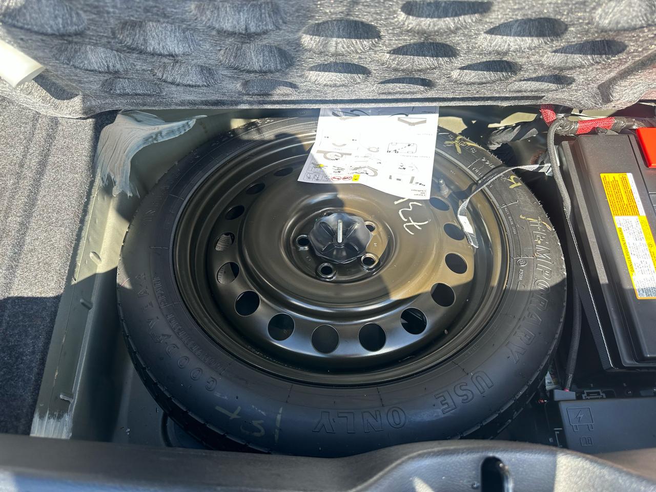 Dodge Charger SE 2012