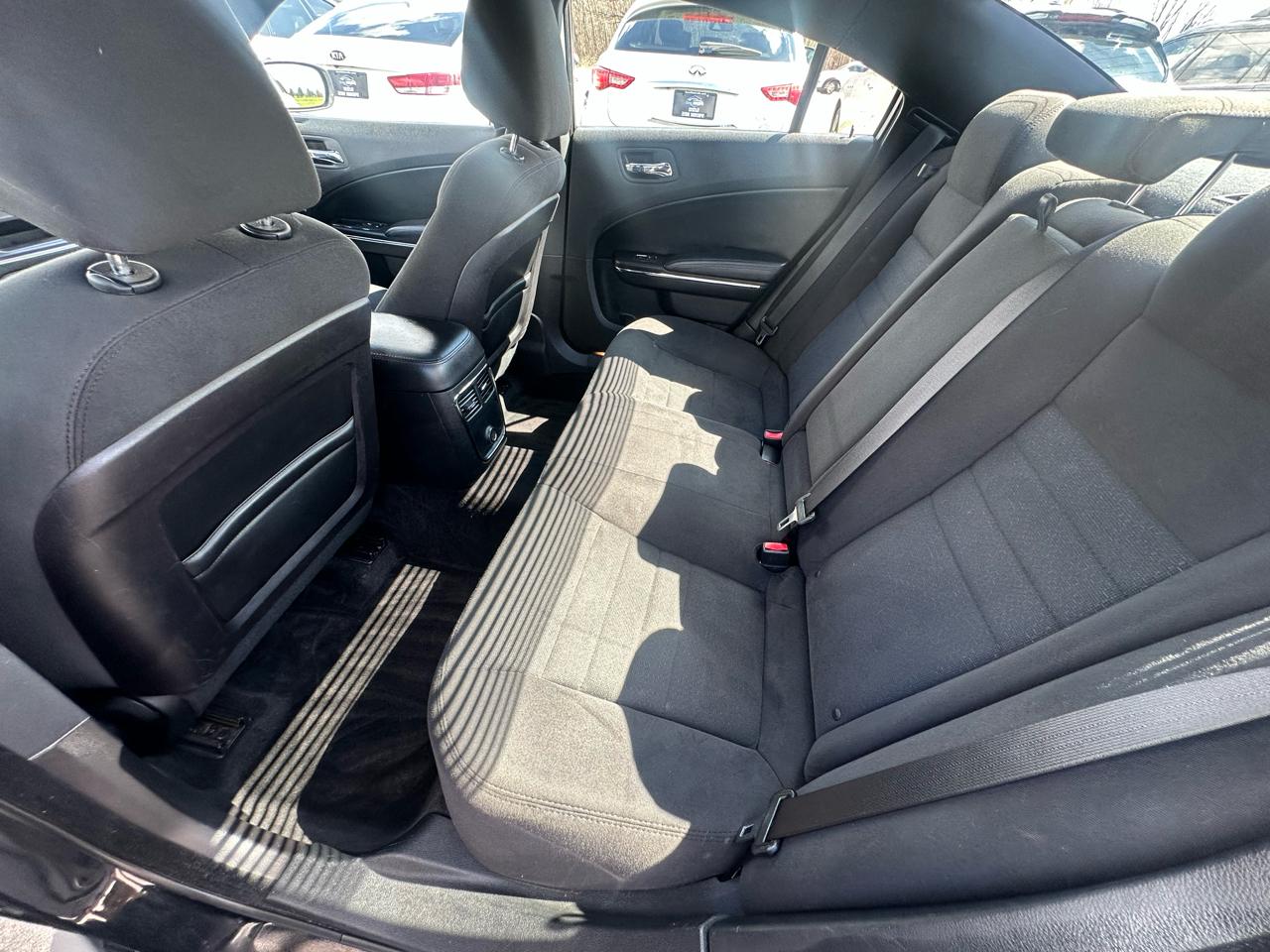 Dodge Charger SE 2012