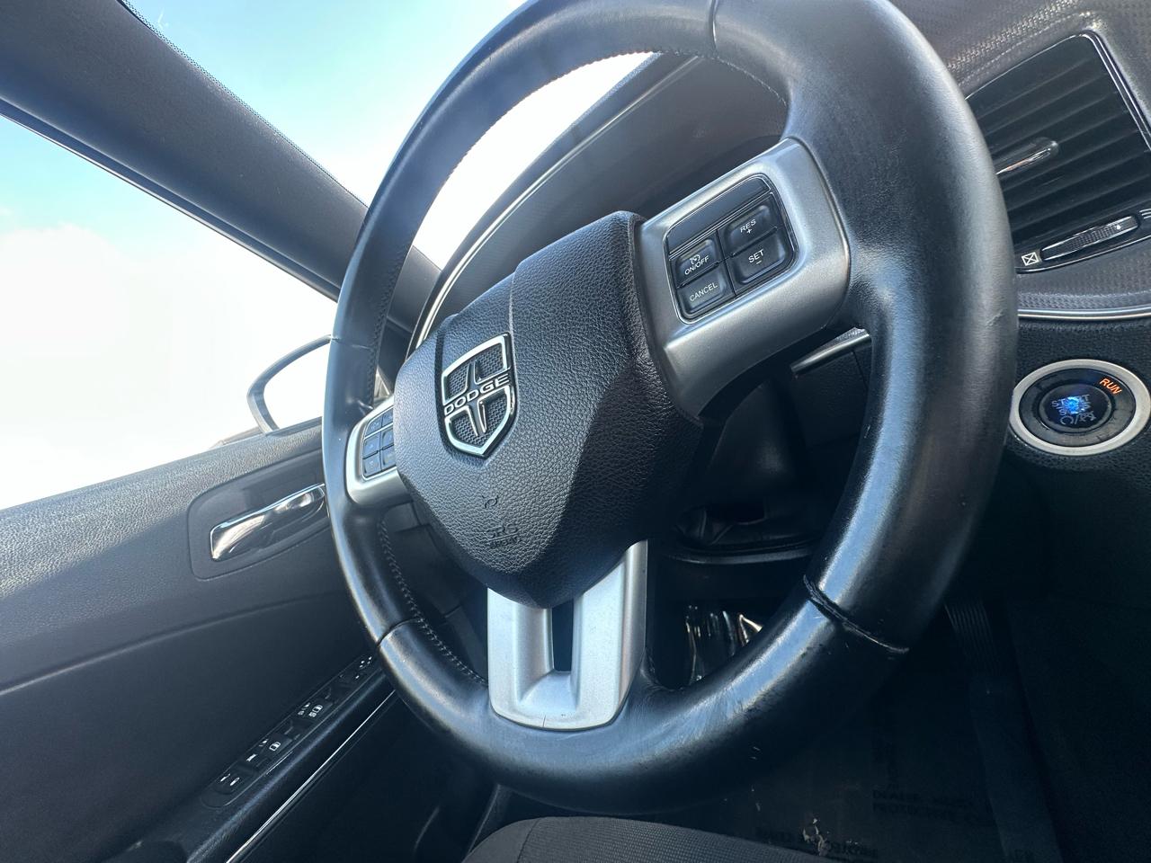 Dodge Charger SE 2012