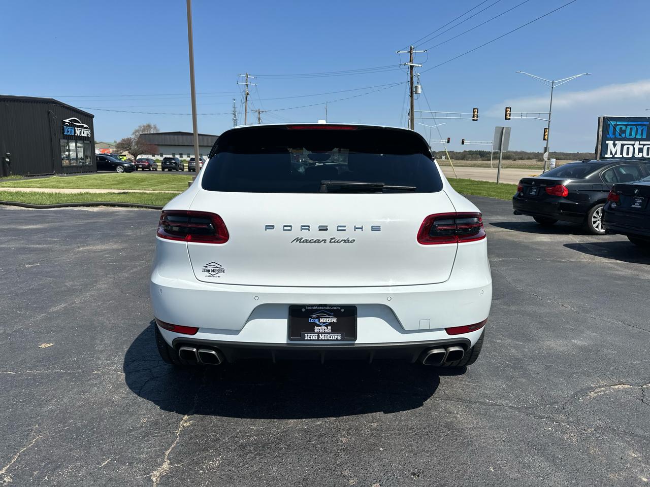 Porsche Macan Turbo 2015