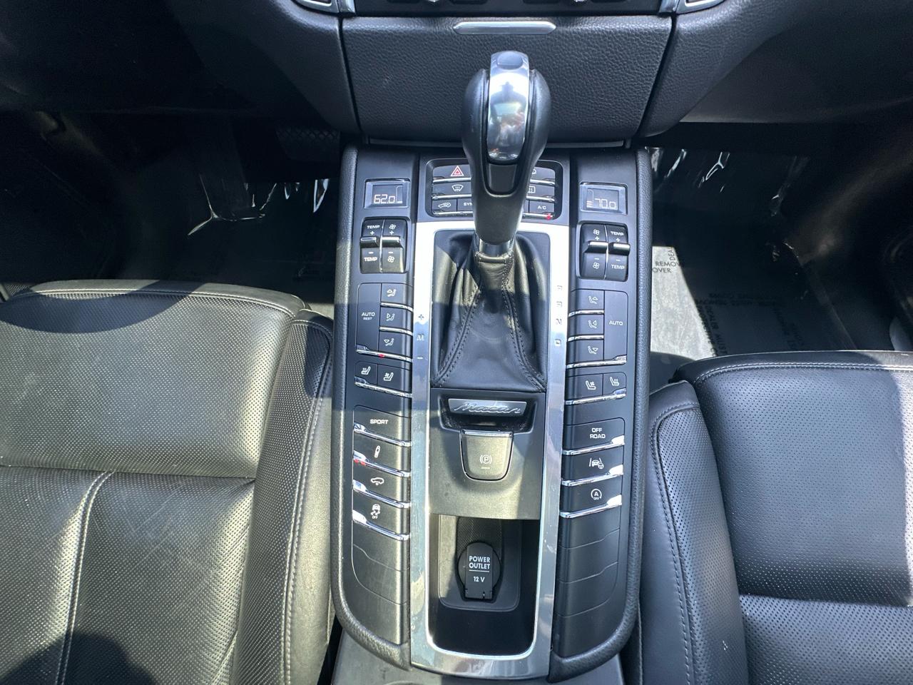 Porsche Macan Turbo 2015
