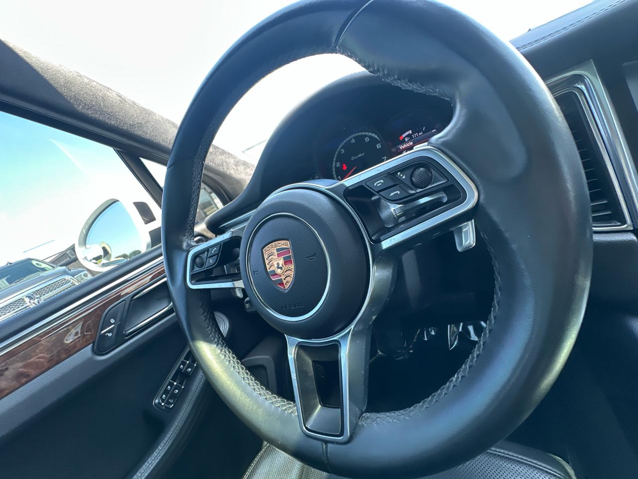 Porsche Macan Turbo 2015
