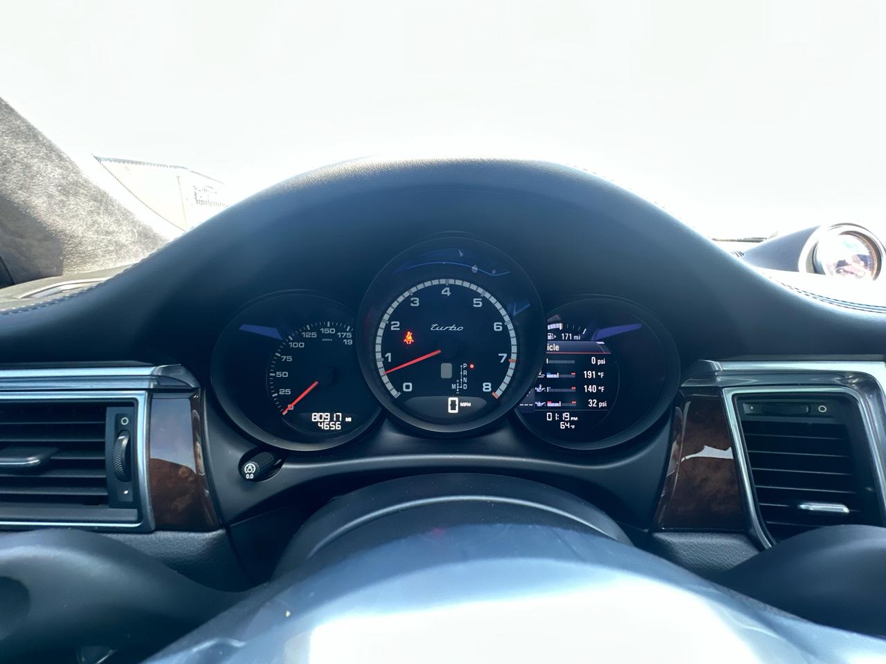 Porsche Macan Turbo 2015
