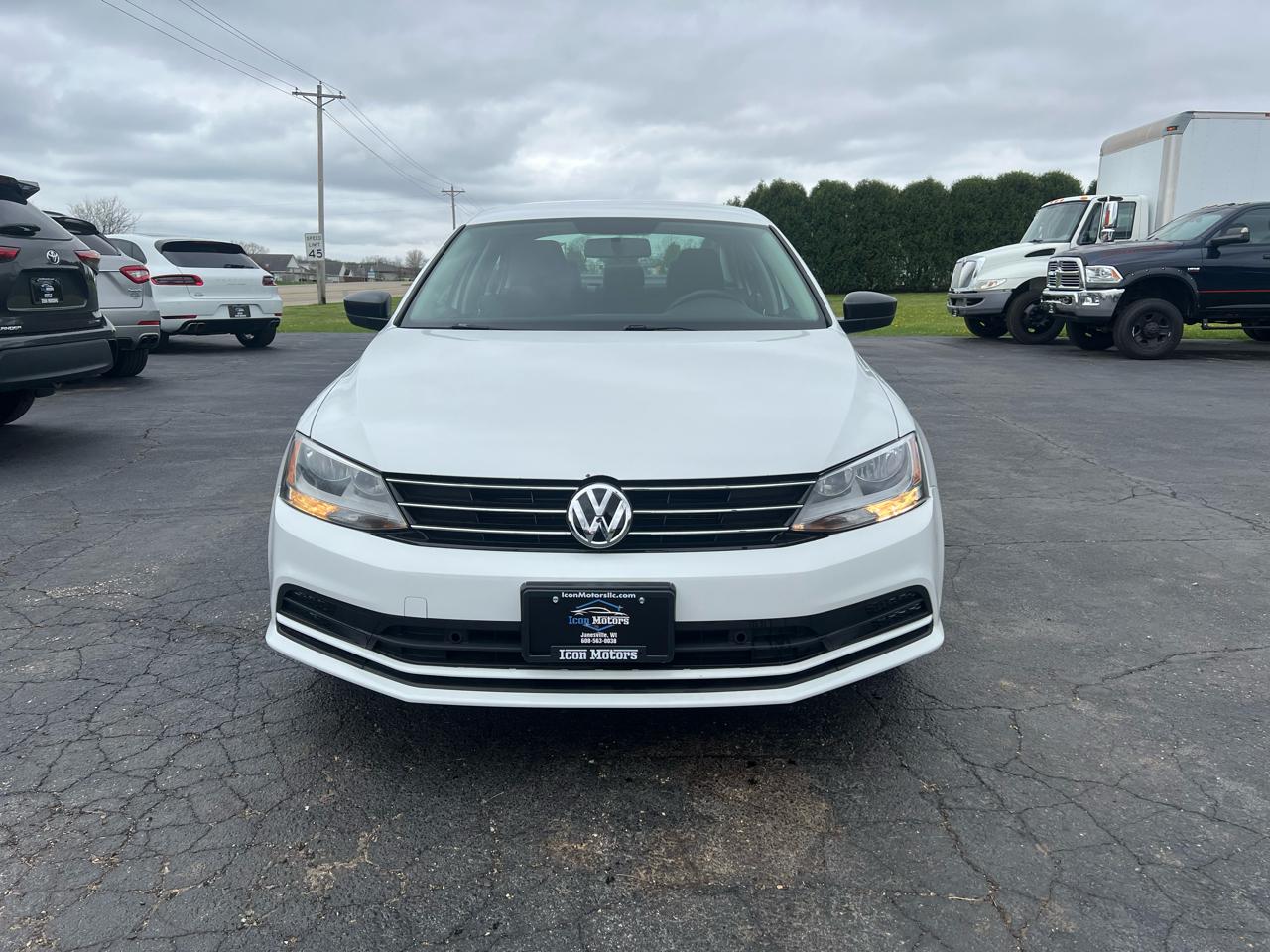 Volkswagen Jetta SE 6A 2015
