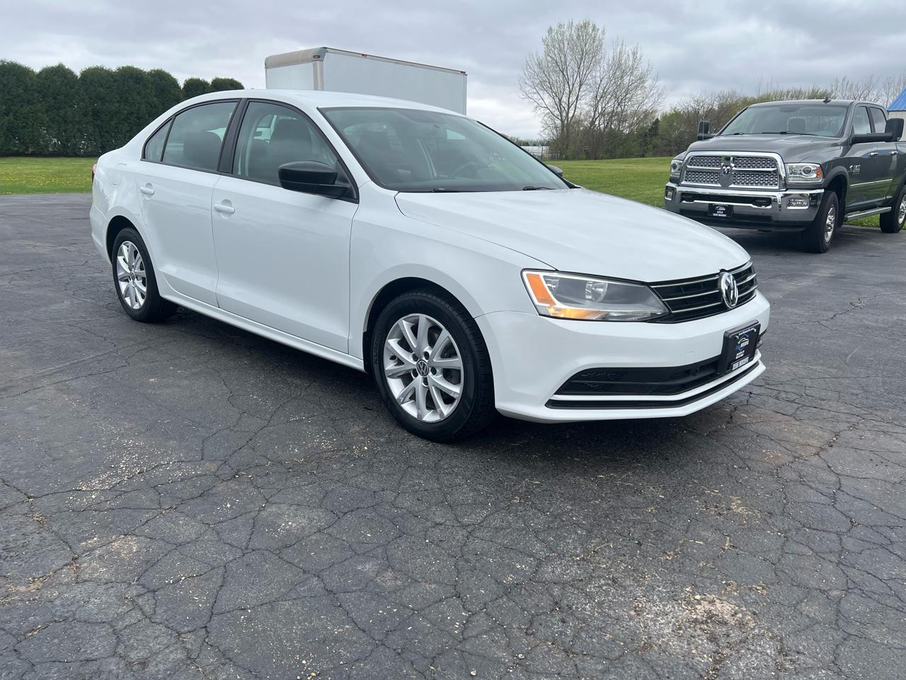 Volkswagen Jetta SE 6A 2015
