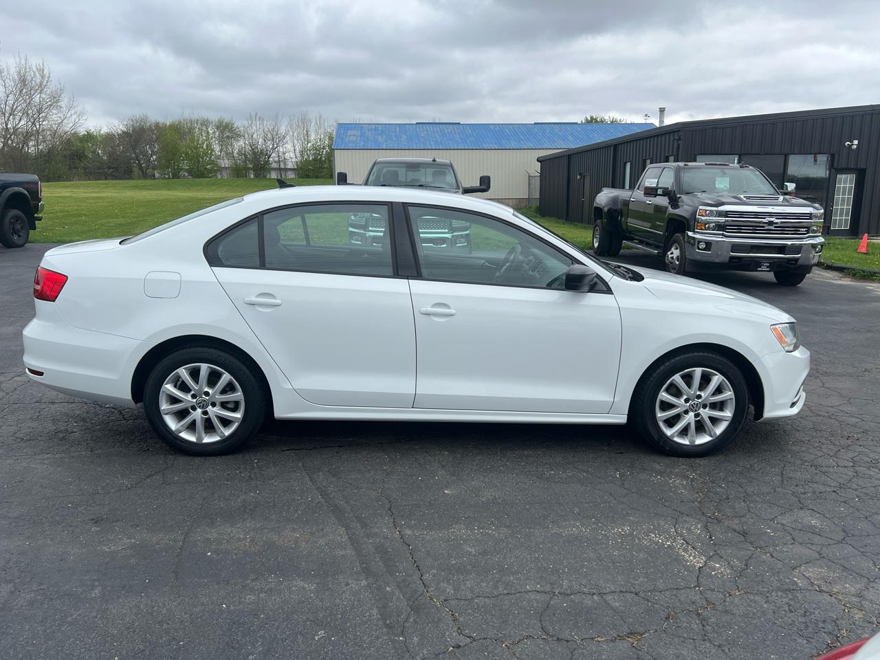 Volkswagen Jetta SE 6A 2015