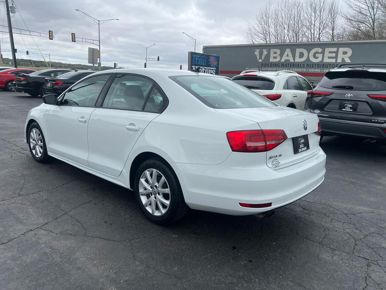 Volkswagen Jetta SE 6A 2015