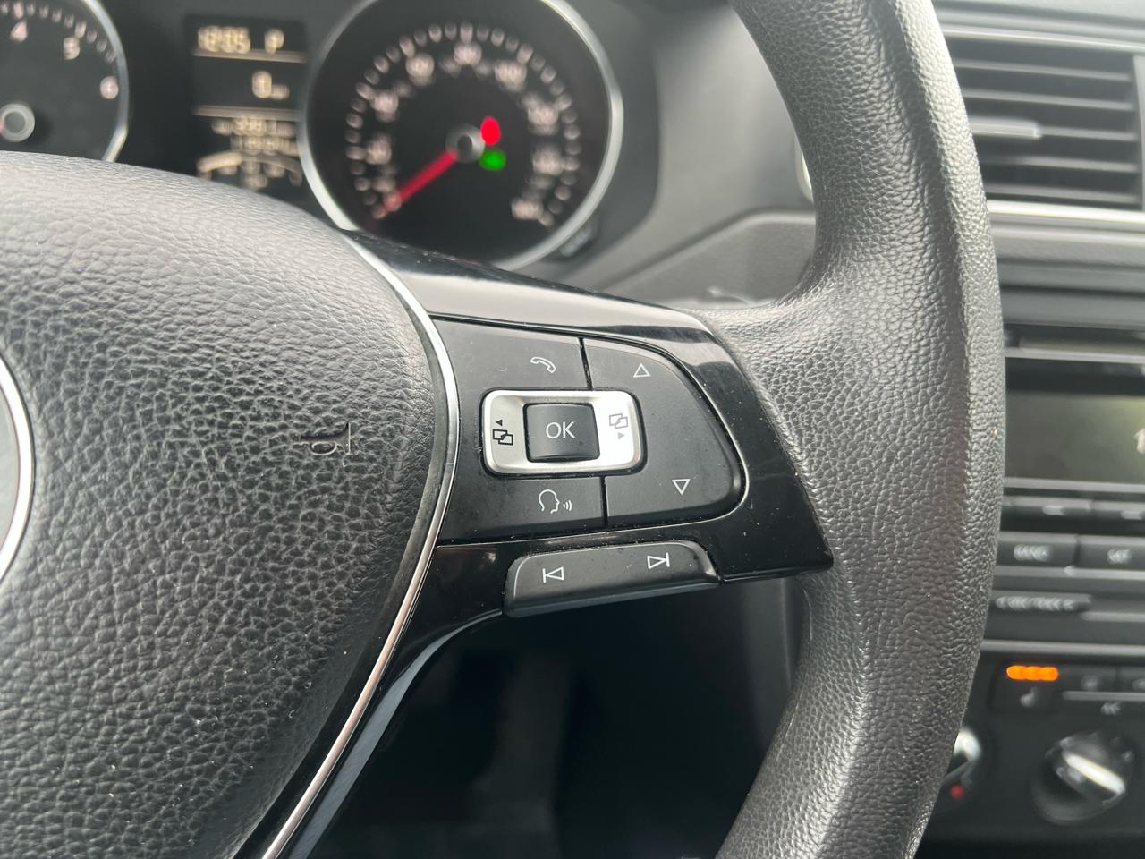 Volkswagen Jetta SE 6A 2015