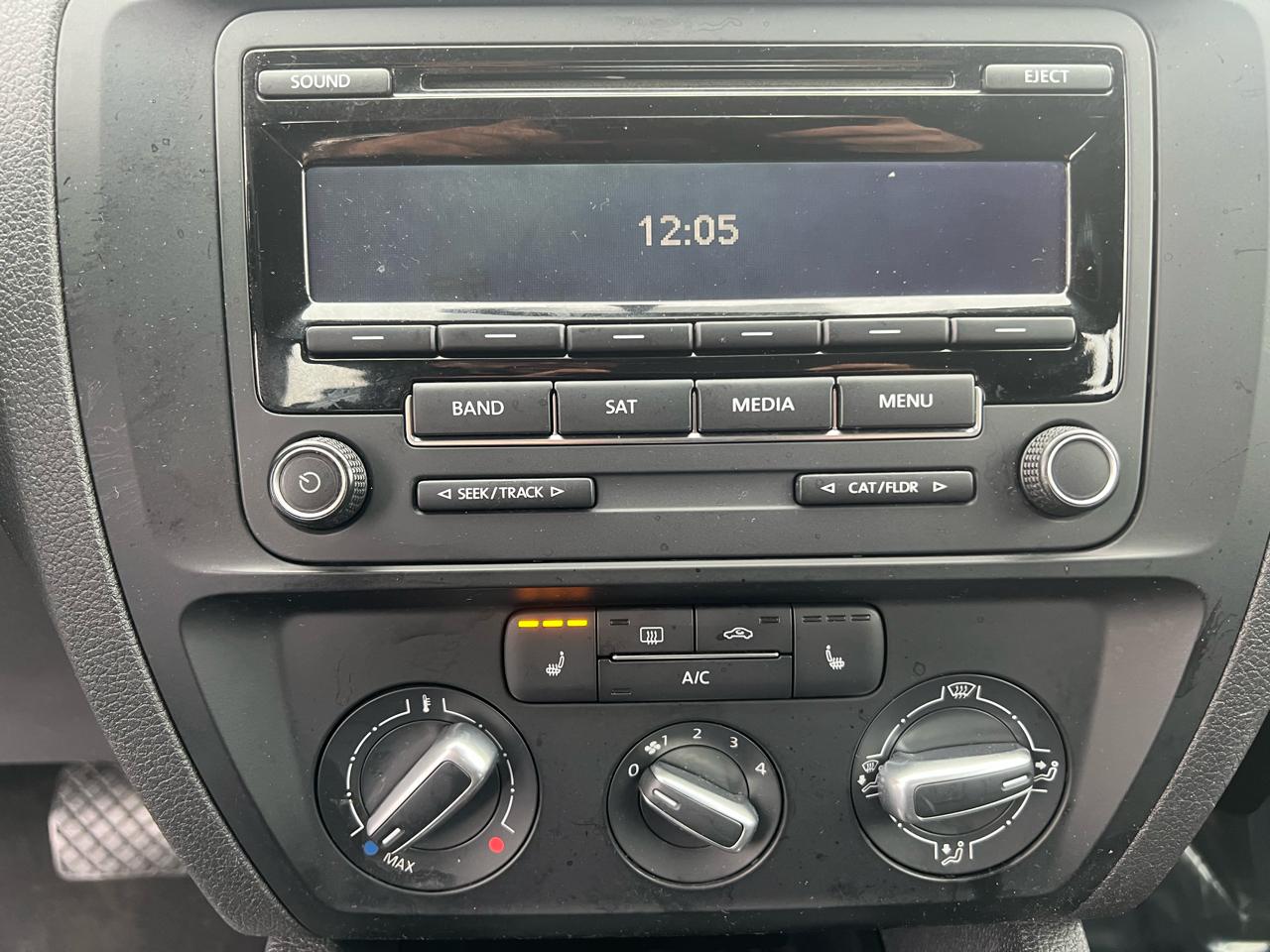 Volkswagen Jetta SE 6A 2015