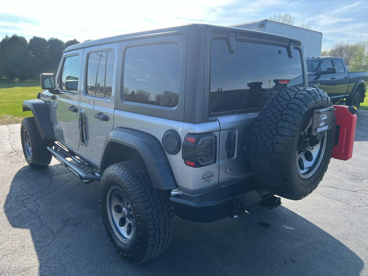 Jeep Wrangler Unlimited Sport 2018