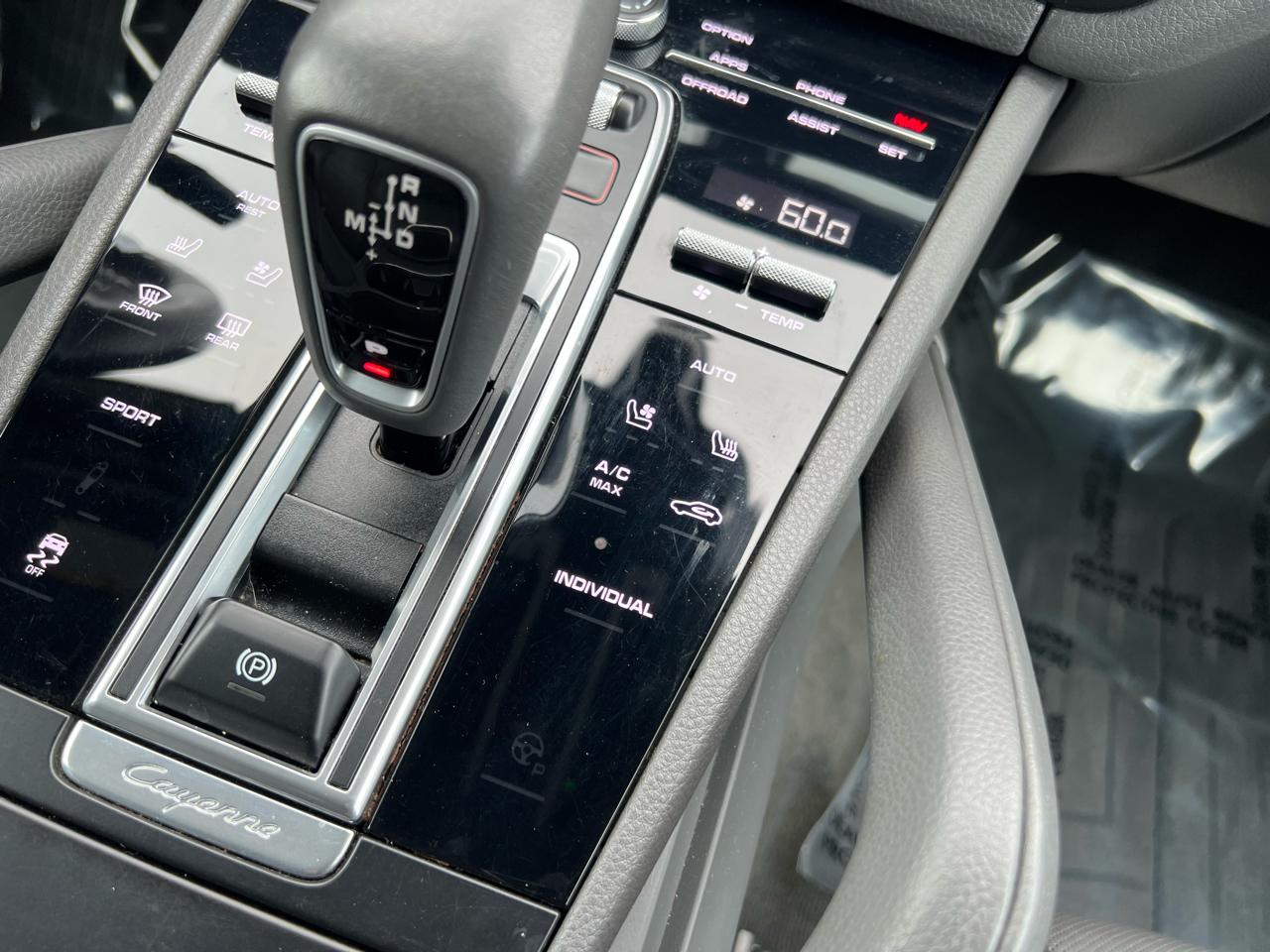 Porsche Cayenne Base 2019