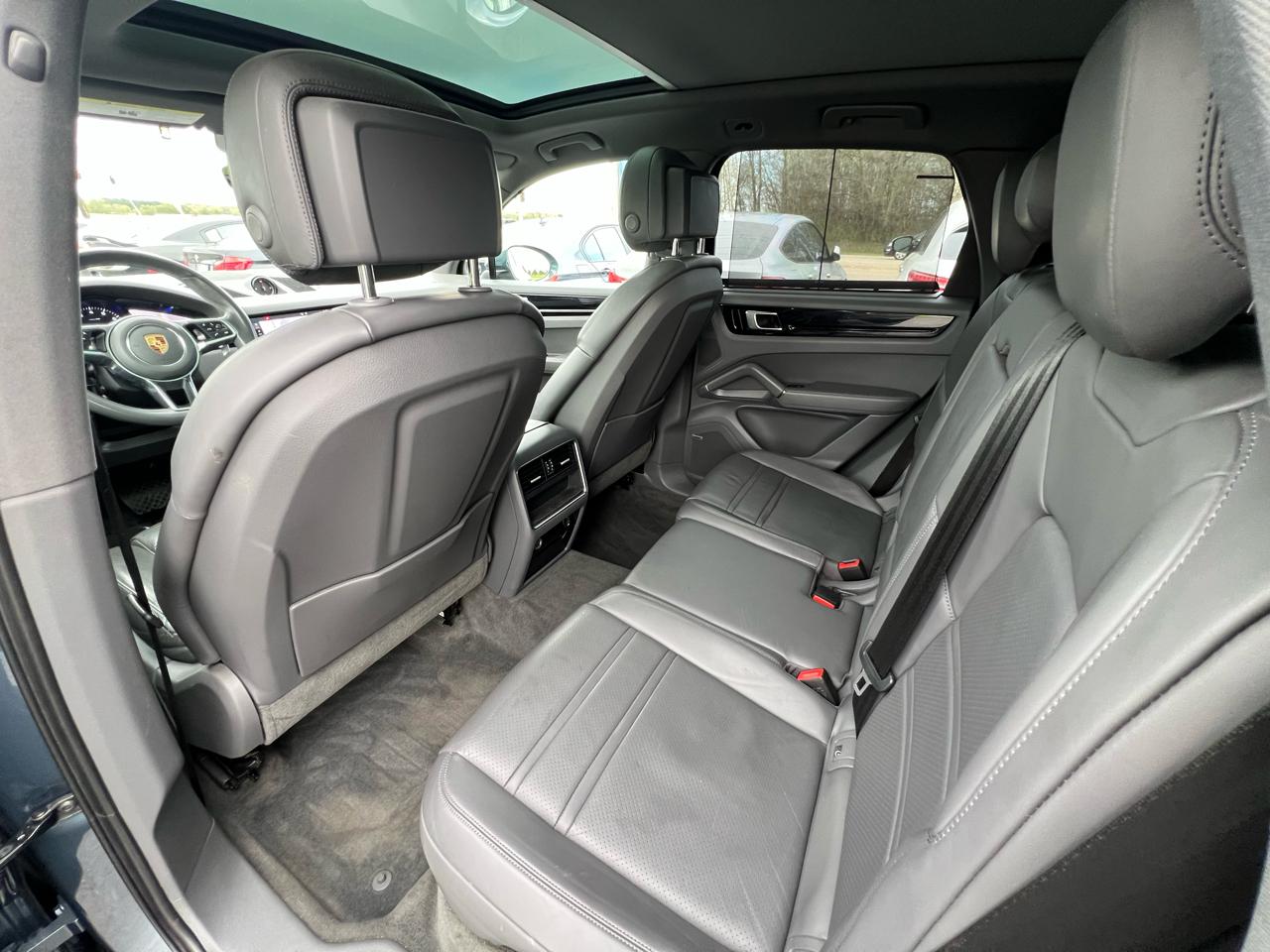 Porsche Cayenne Base 2019