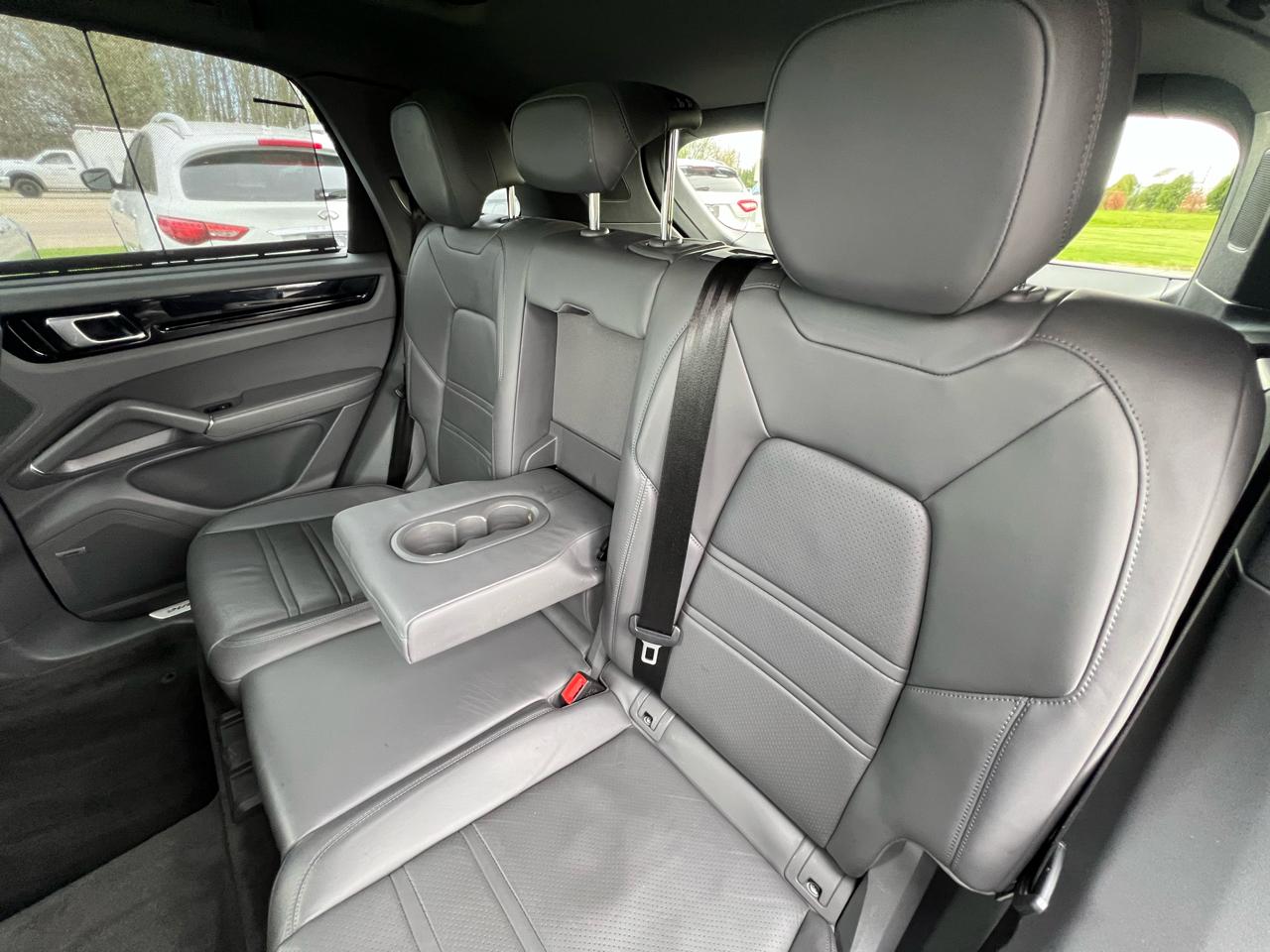 Porsche Cayenne Base 2019