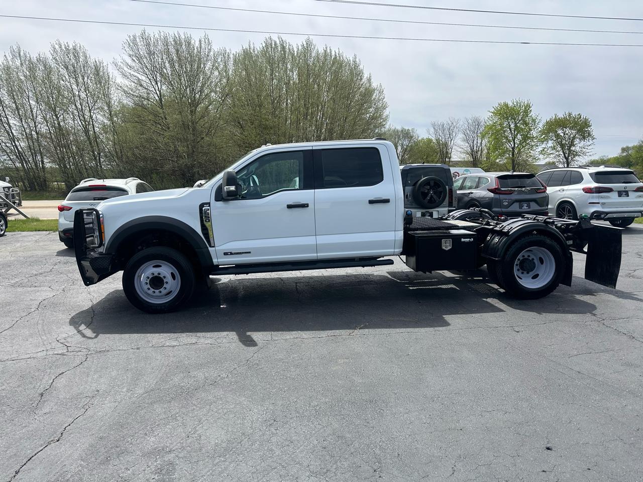 Ford F-550 Crew Cab DRW 2023