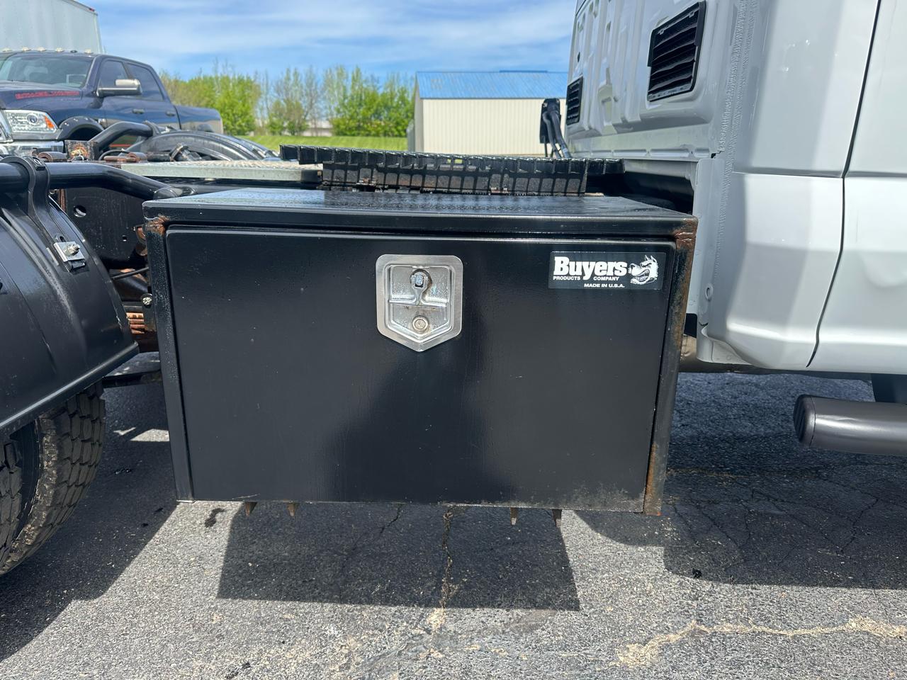 Ford F-550 Crew Cab DRW 2023