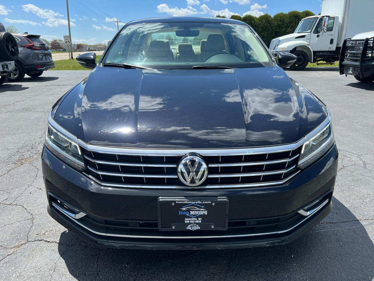 Volkswagen Passat SE 2018