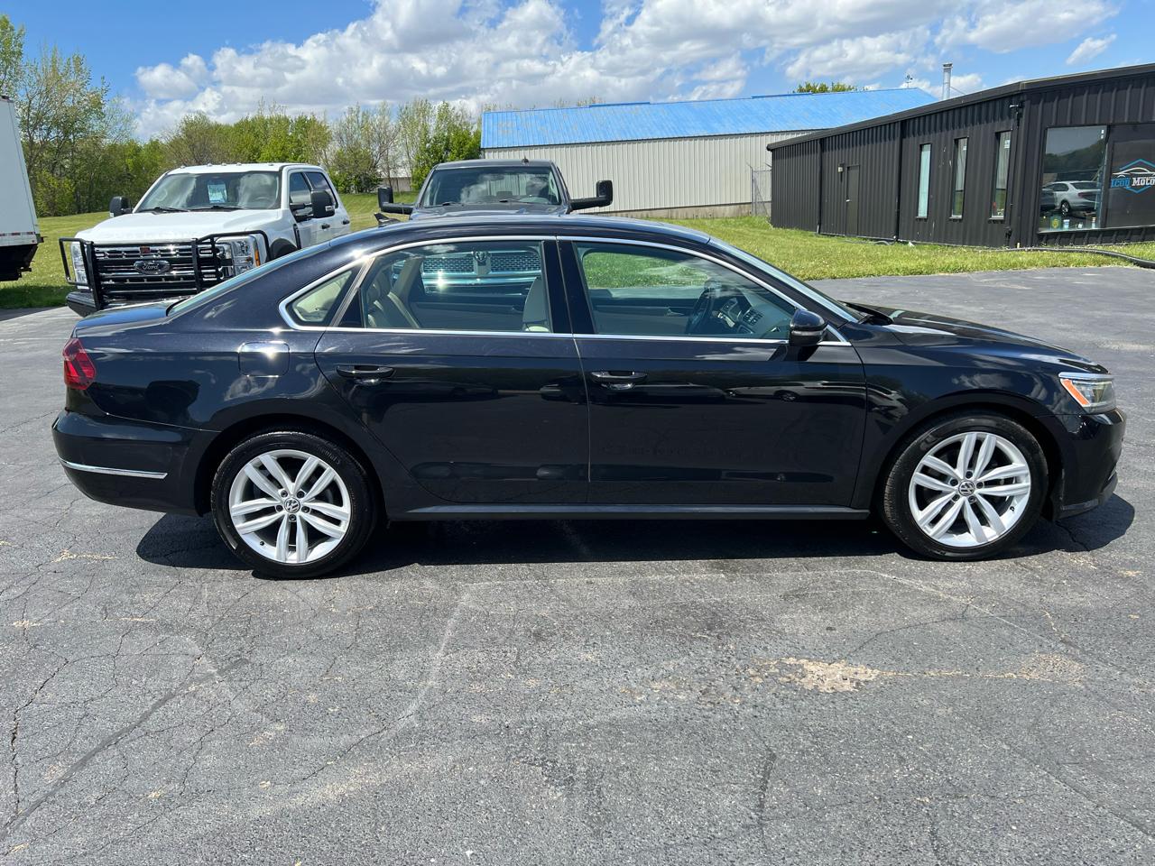 Volkswagen Passat SE 2018