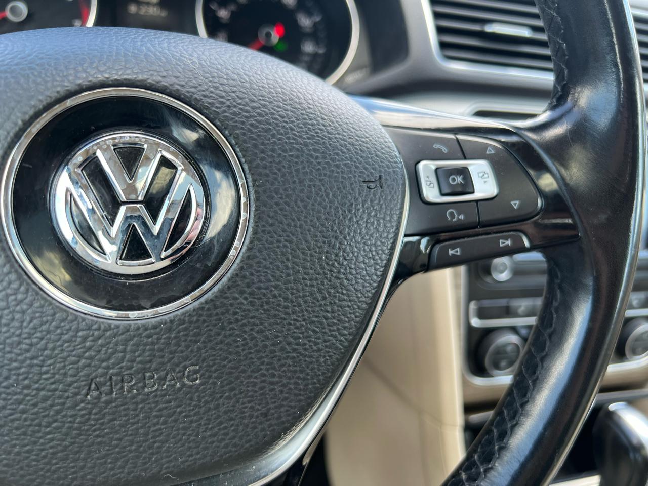 Volkswagen Passat SE 2018