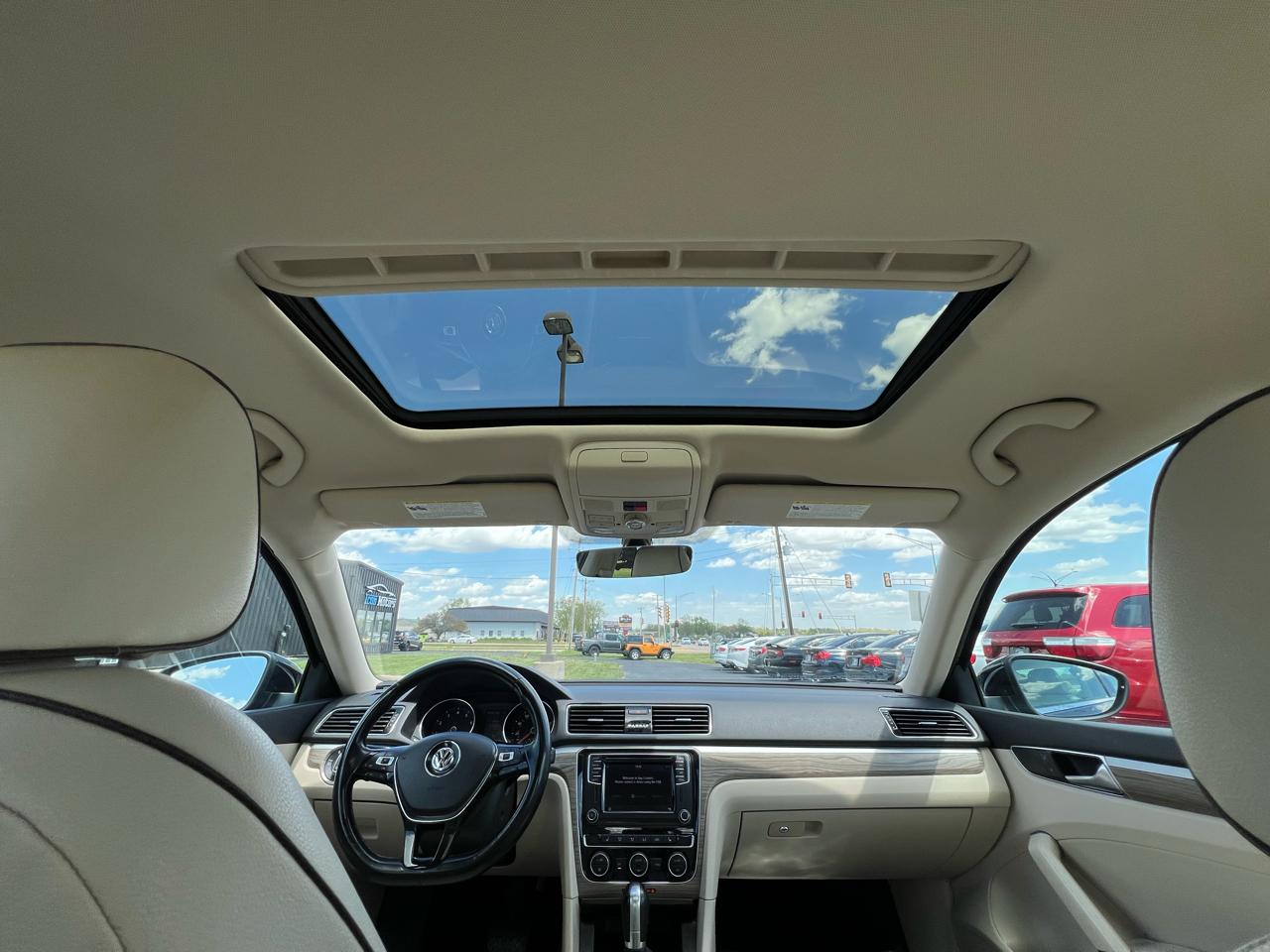 Volkswagen Passat SE 2018