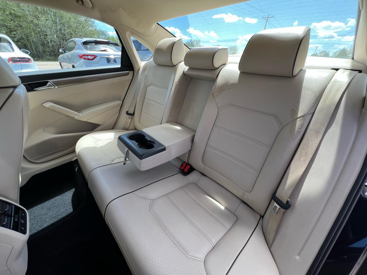 Volkswagen Passat SE 2018